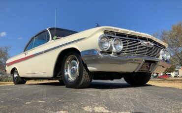 Chevrolet-Impala-Coupe-1961-6