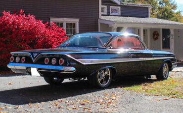 Chevrolet-Impala-Coupe-1961-7