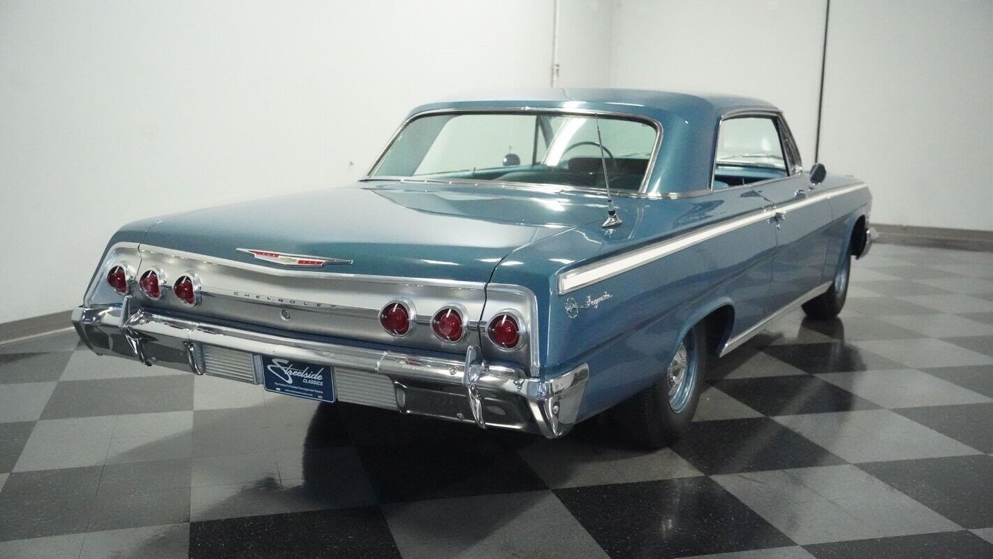 Chevrolet-Impala-Coupe-1962-10