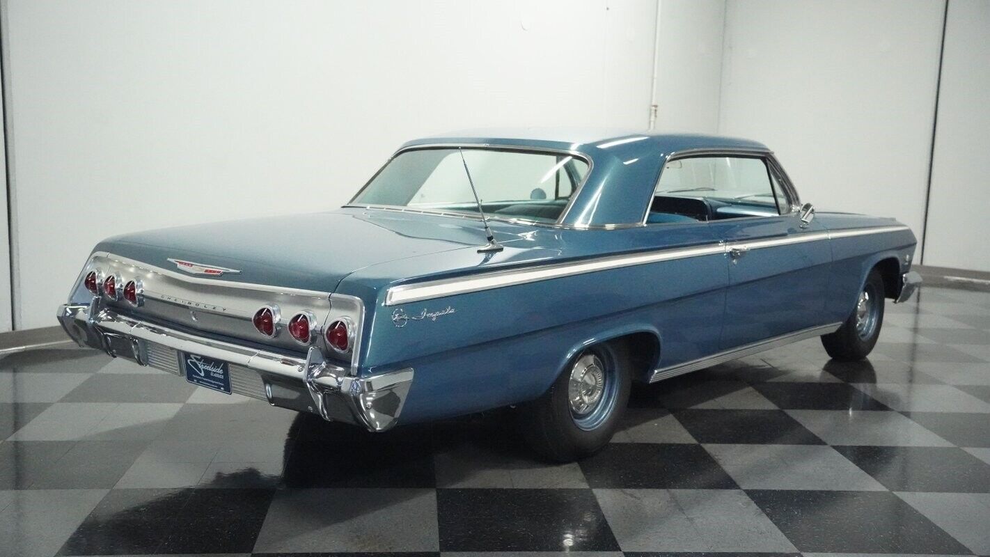 Chevrolet-Impala-Coupe-1962-11