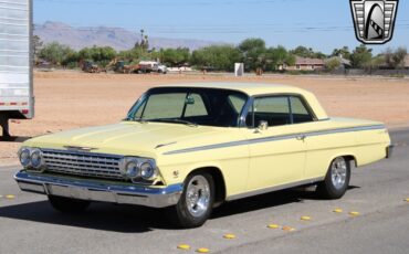 Chevrolet-Impala-Coupe-1962-2