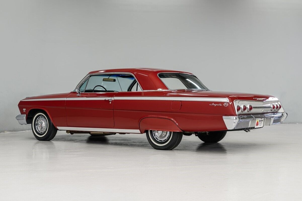 Chevrolet-Impala-Coupe-1962-3