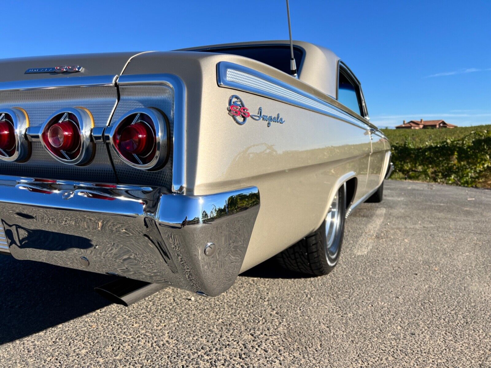 Chevrolet-Impala-Coupe-1962-4