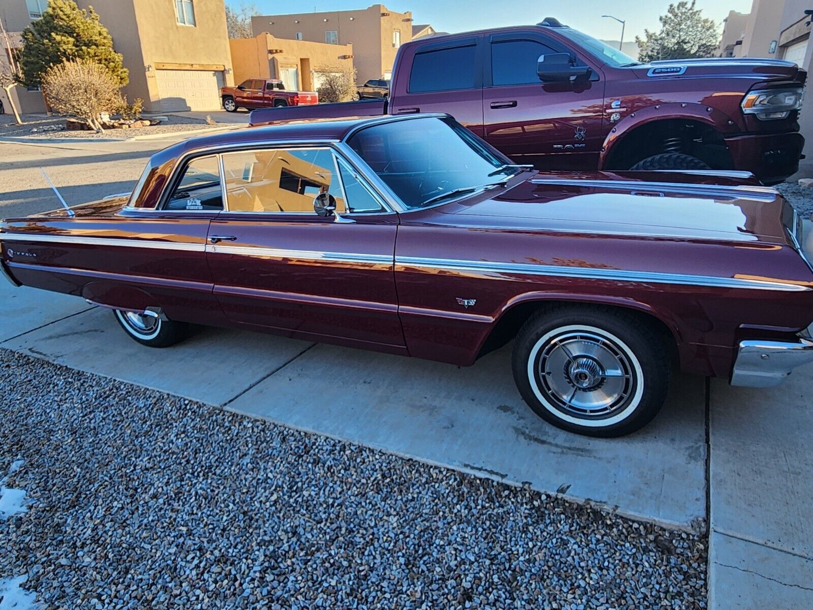 Chevrolet-Impala-Coupe-1964-1