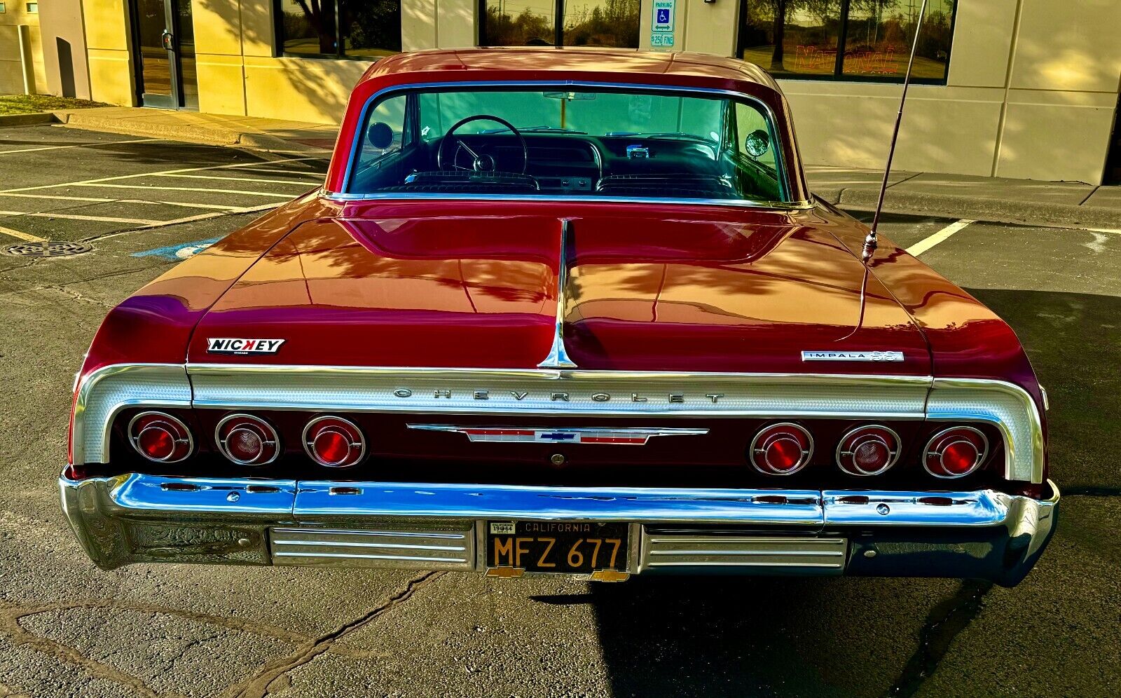 Chevrolet-Impala-Coupe-1964-2