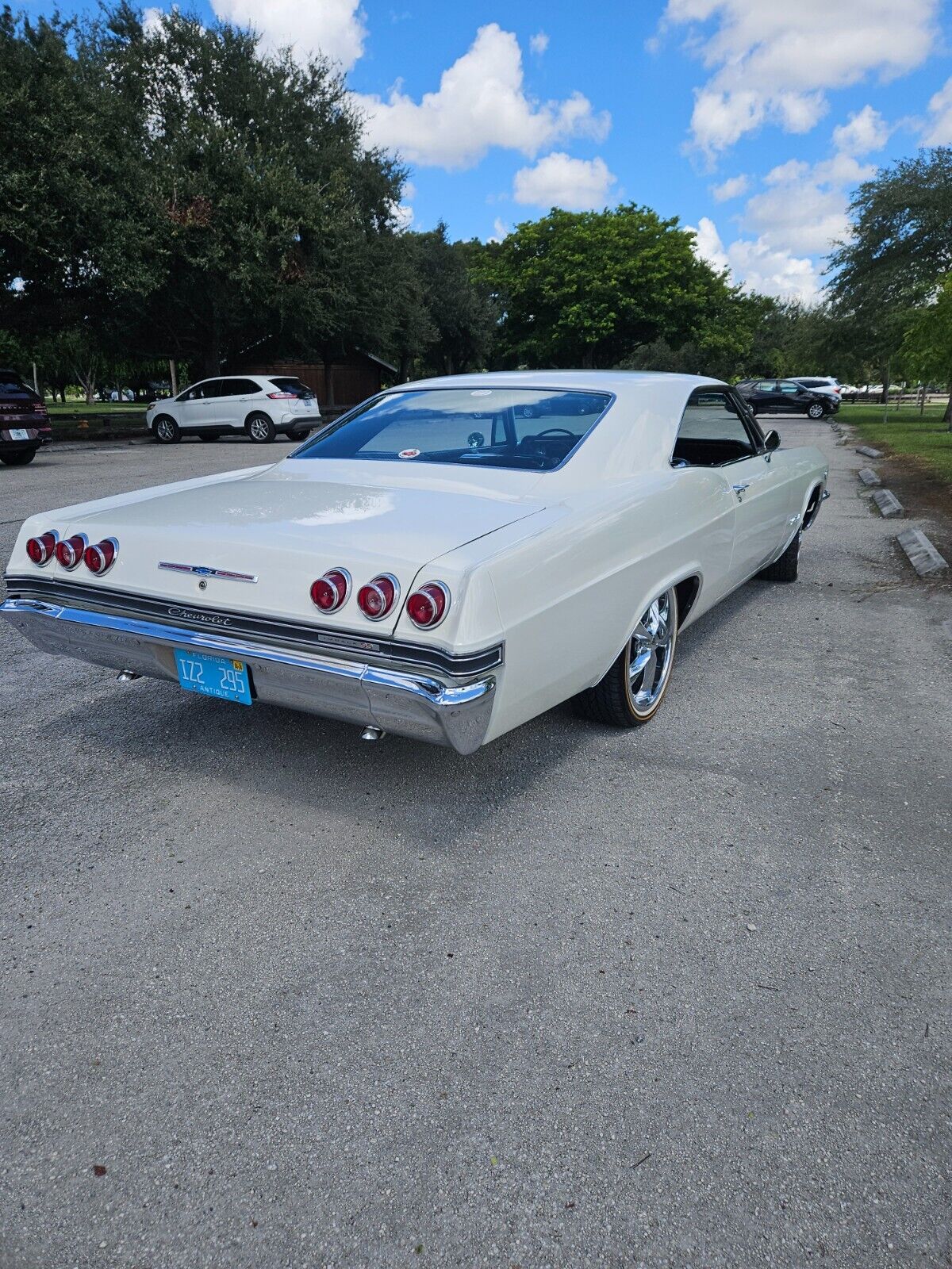 Chevrolet-Impala-Coupe-1965-4