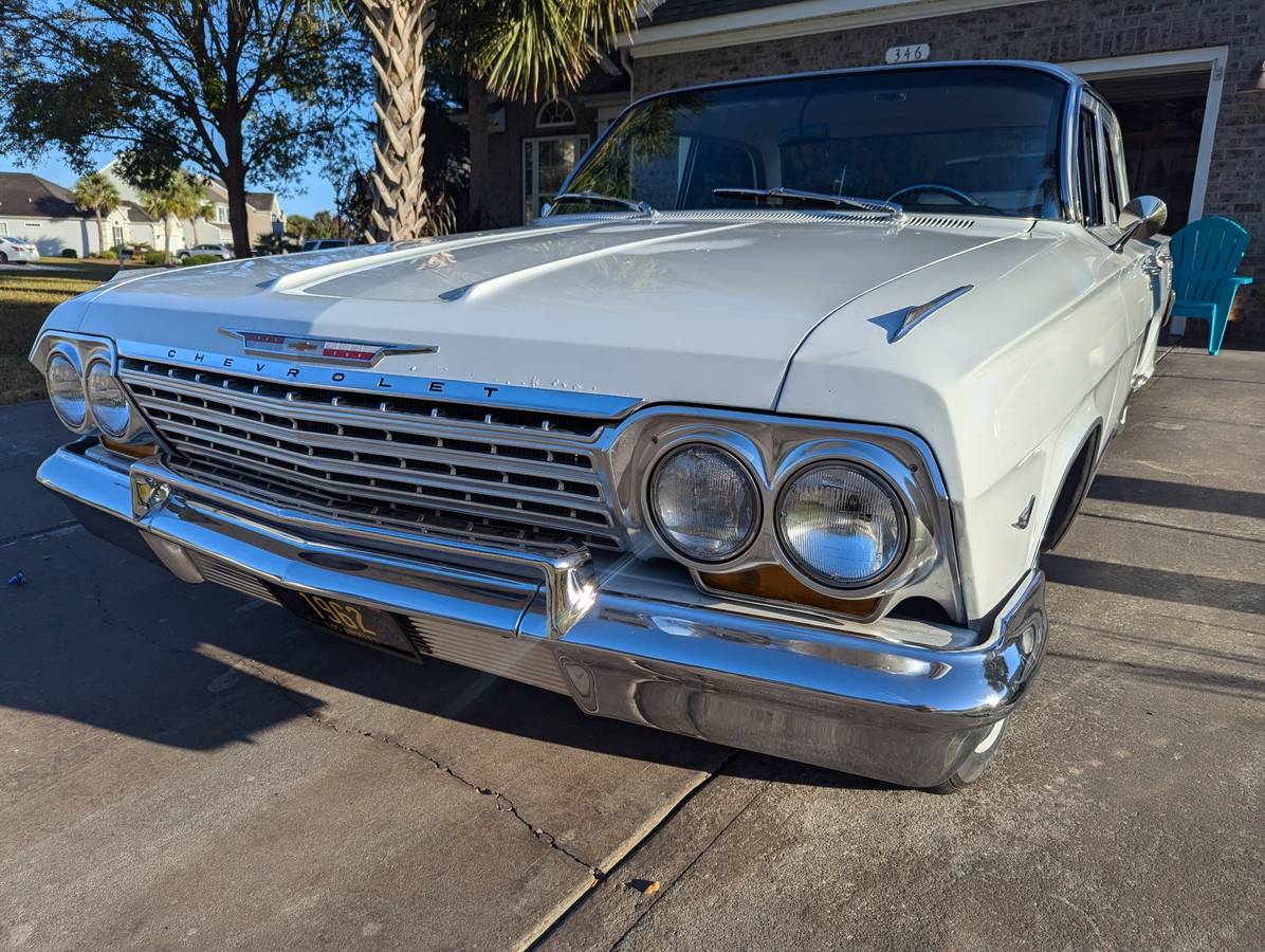 Chevrolet-Impala-biscayne-1962-1