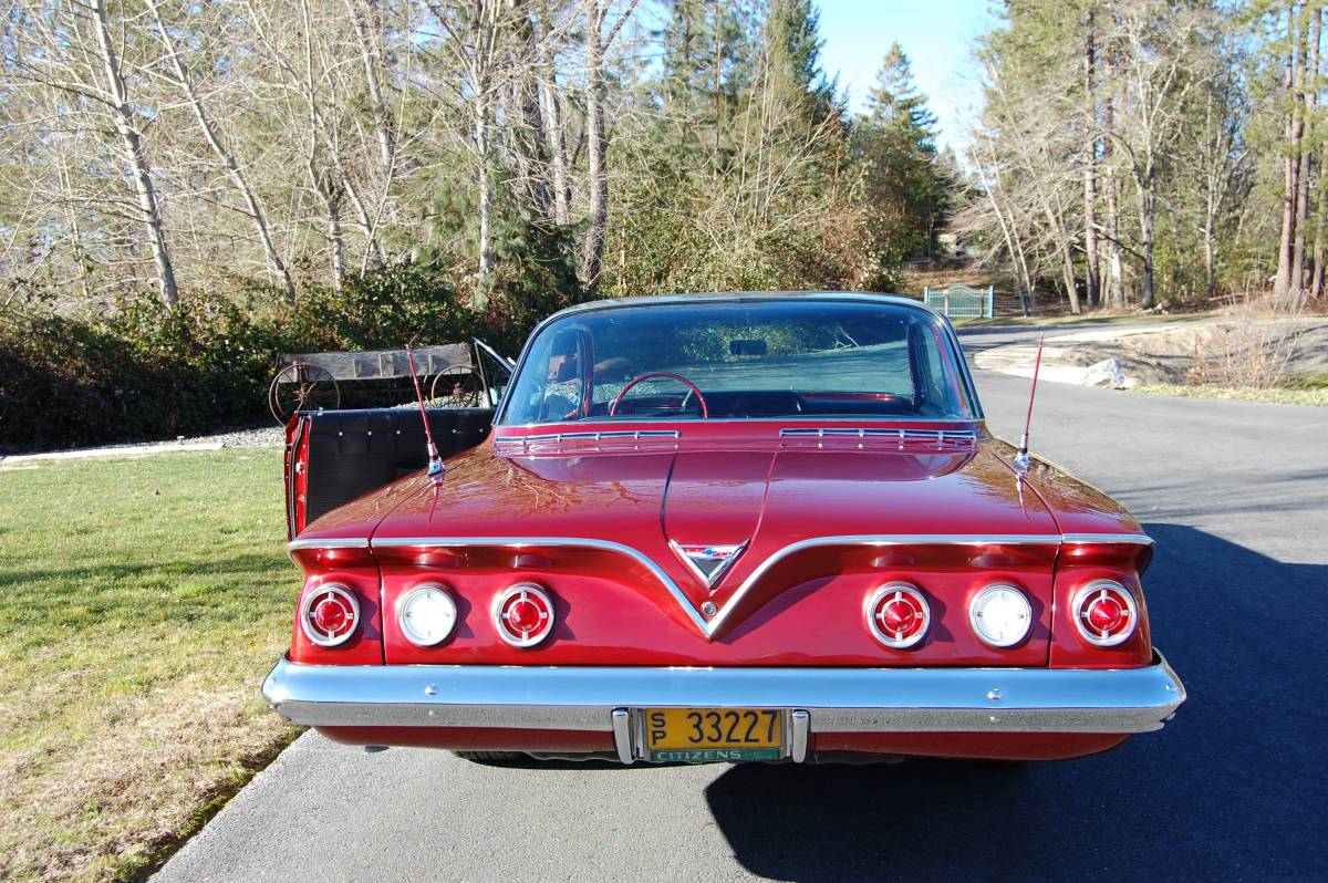 Chevrolet-Impala-bubbletop-1961-3