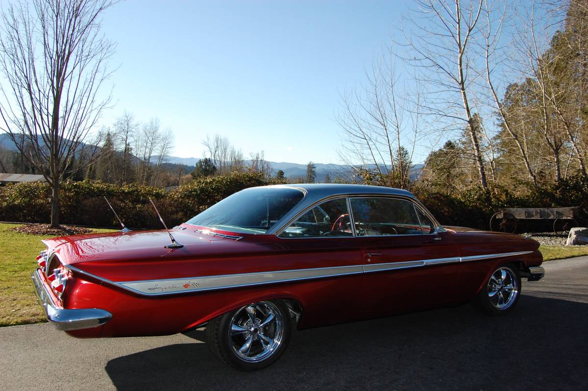 Chevrolet-Impala-bubbletop-1961-4