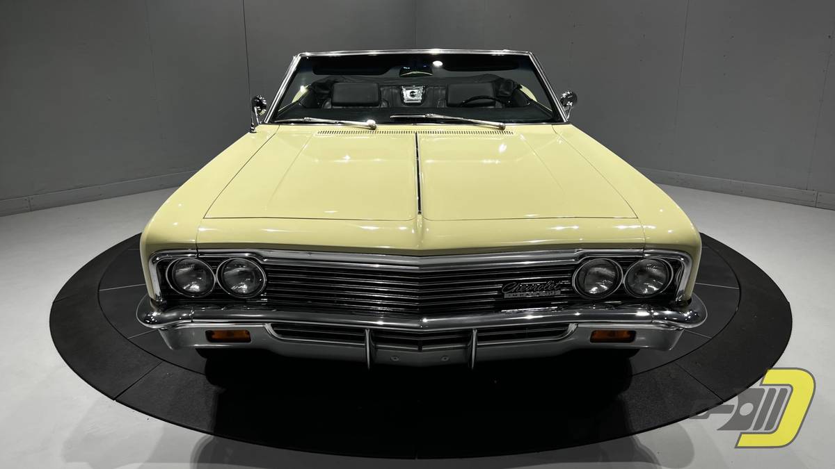 Chevrolet-Impala-ss-1966-1