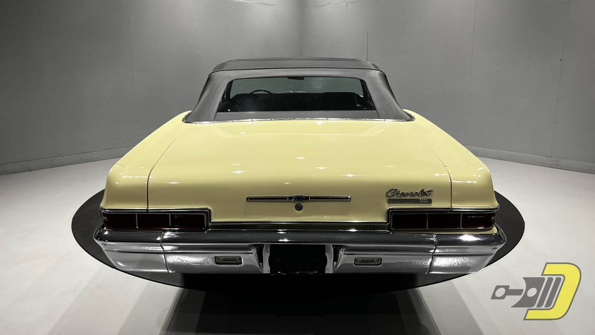 Chevrolet-Impala-ss-1966-3