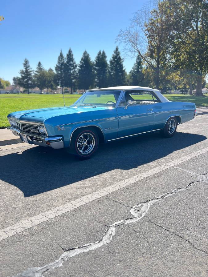 Chevrolet-Impala-ss-convertible-1966-1