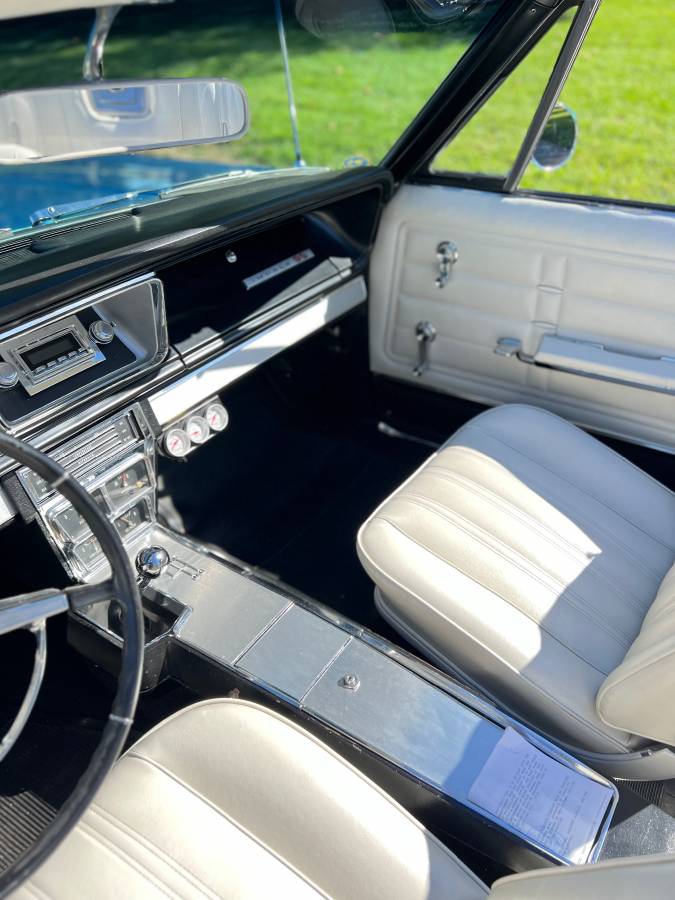 Chevrolet-Impala-ss-convertible-1966-17