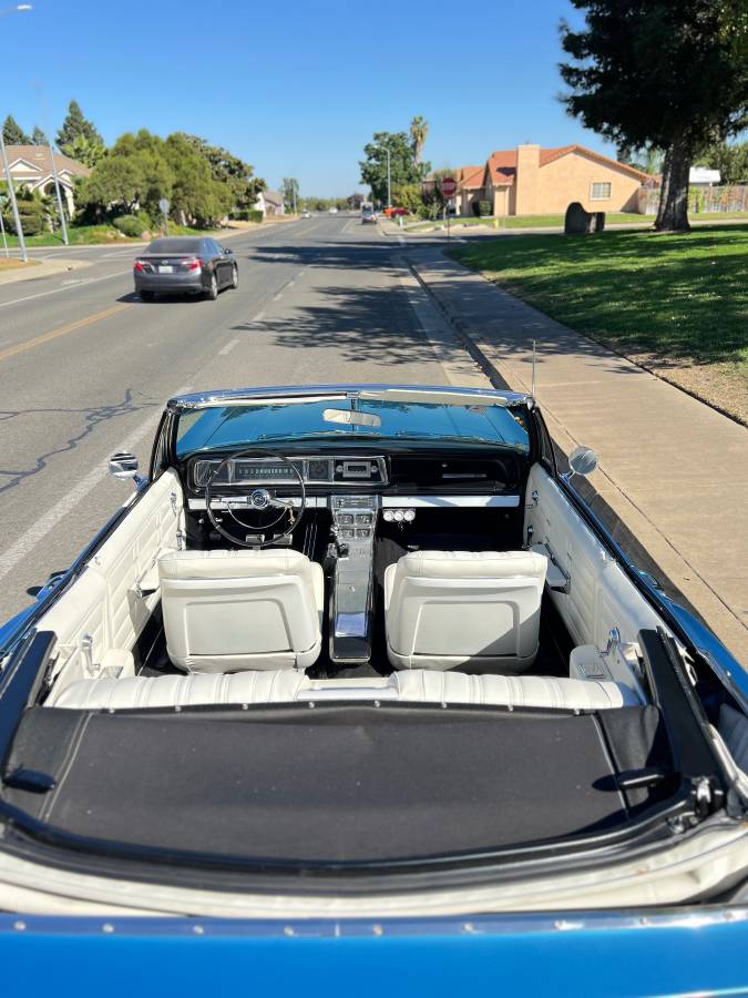 Chevrolet-Impala-ss-convertible-1966-23