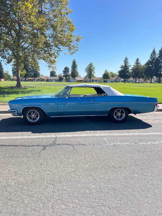 Chevrolet-Impala-ss-convertible-1966