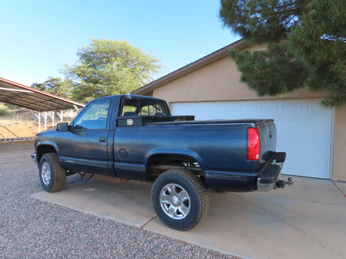 Chevrolet-K-1500-1988-5