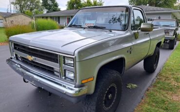 Chevrolet-K10-1986-1