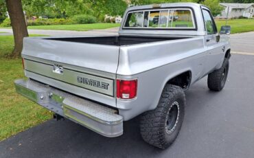 Chevrolet-K10-1986-3