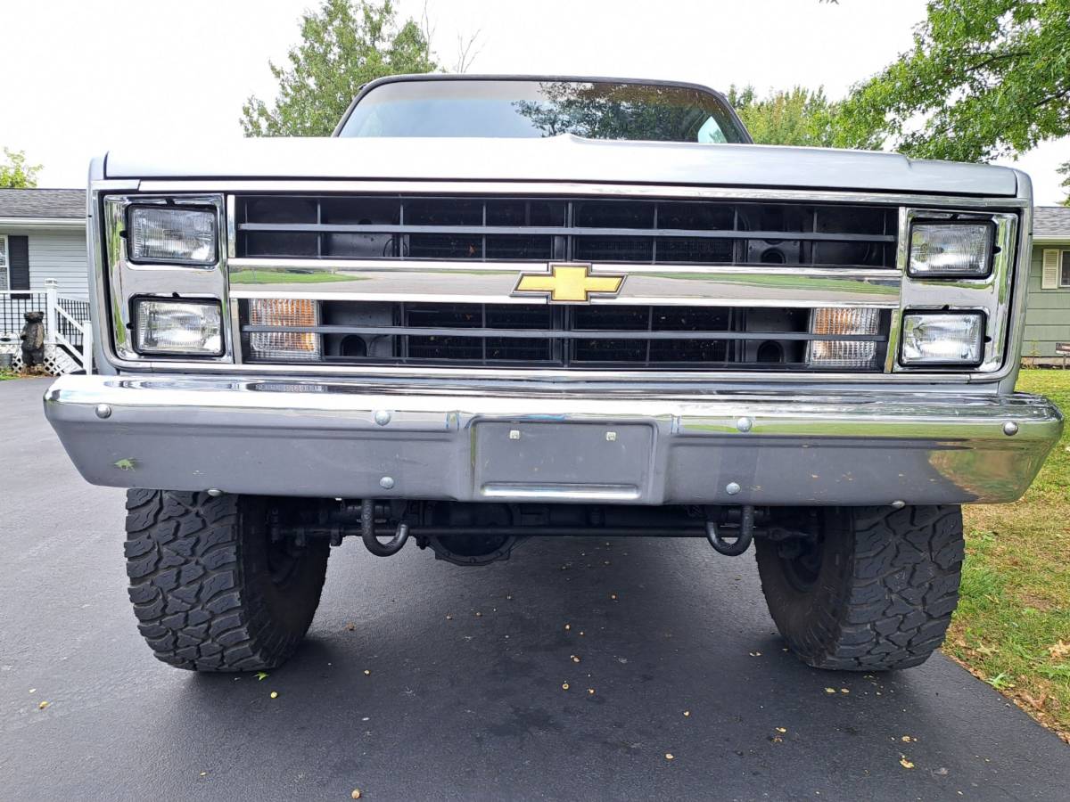 Chevrolet-K10-1986-4