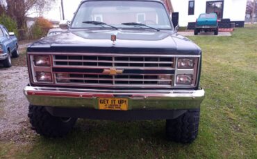 Chevrolet-K10-4x4-1985-8