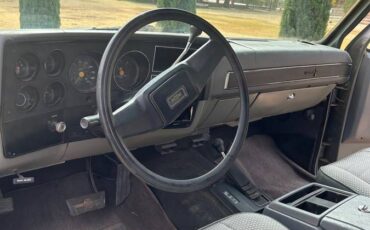 Chevrolet-K5-blazer-1986-21