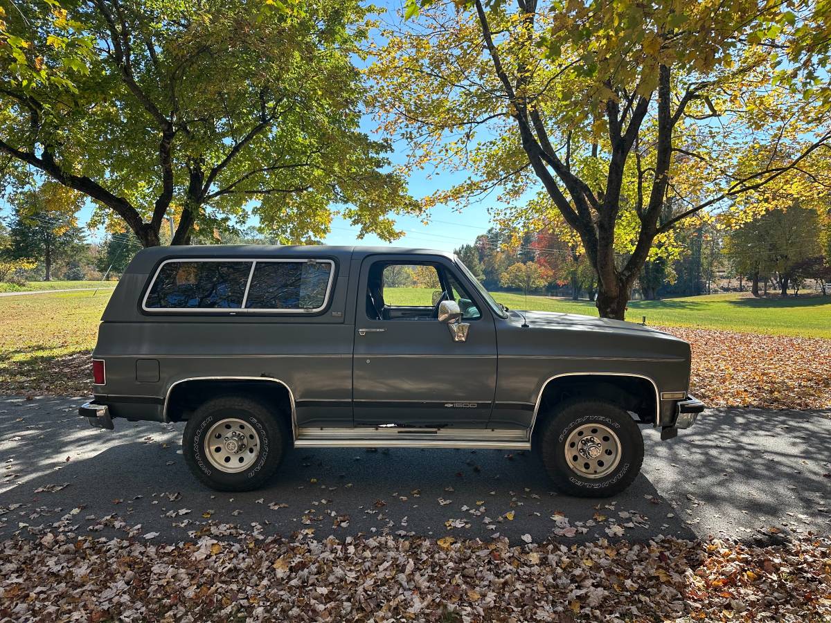 Chevrolet-K5-blazer-1990-3