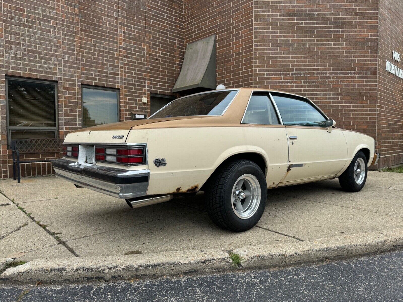 Chevrolet-Malibu-Coupe-1980-8