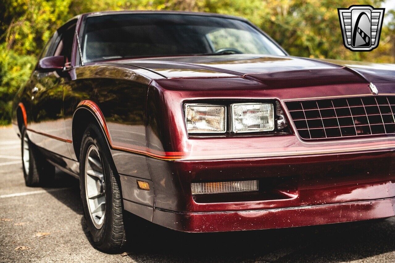 Chevrolet-Monte-Carlo-1986-11