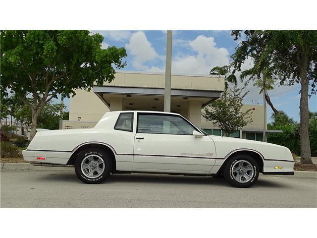 Chevrolet-Monte-Carlo-1986-2