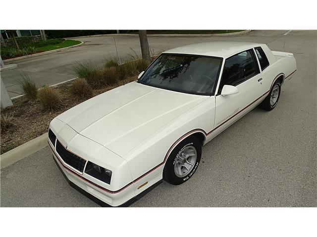 Chevrolet-Monte-Carlo-1986-4