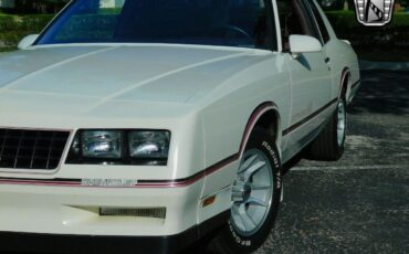 Chevrolet-Monte-Carlo-1986-9