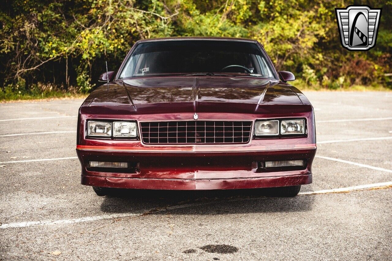 Chevrolet-Monte-Carlo-1986-9