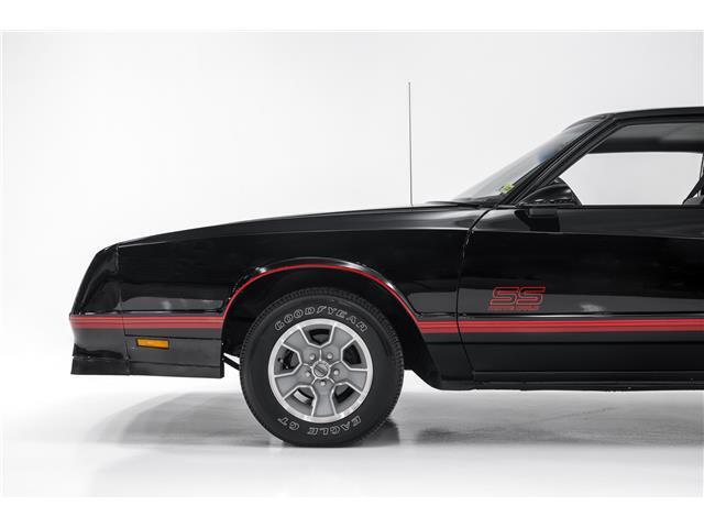 Chevrolet-Monte-Carlo-1987-12