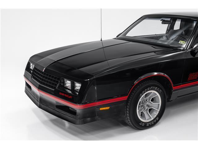 Chevrolet-Monte-Carlo-1987-6