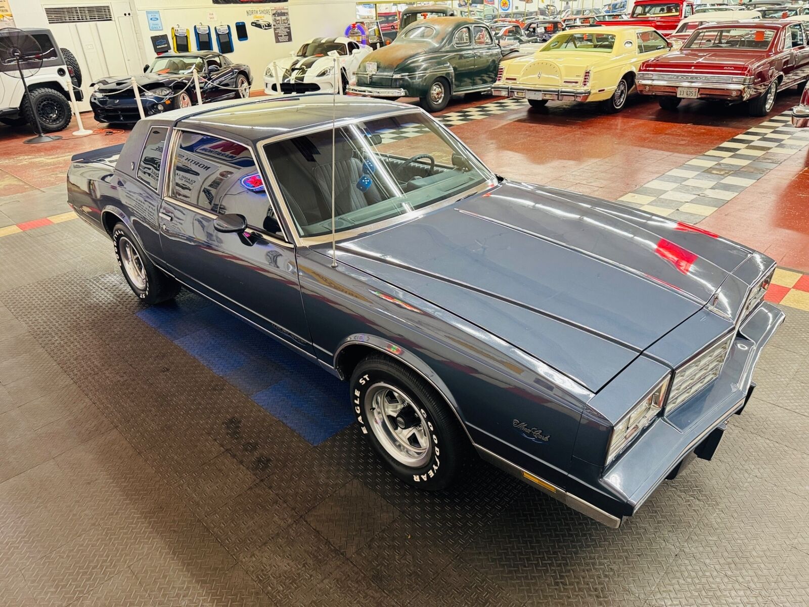 Chevrolet-Monte-Carlo-Coupe-1984-16