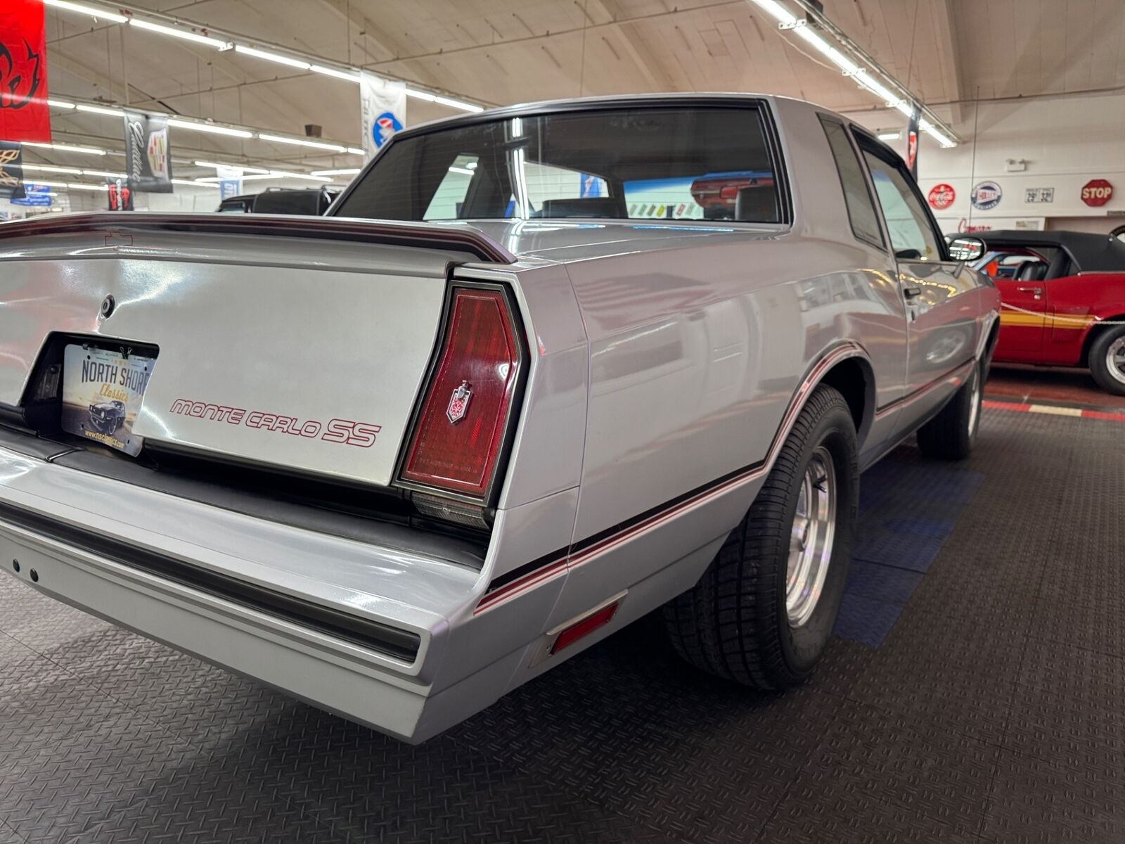 Chevrolet-Monte-Carlo-Coupe-1985-26