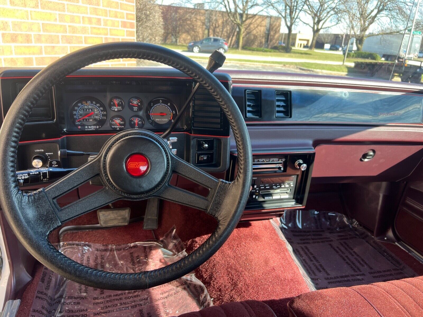 Chevrolet-Monte-Carlo-Coupe-1987-25