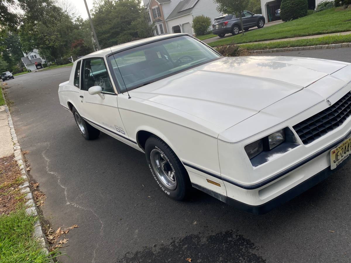 Chevrolet-Monte-carlo-ss-1984-4