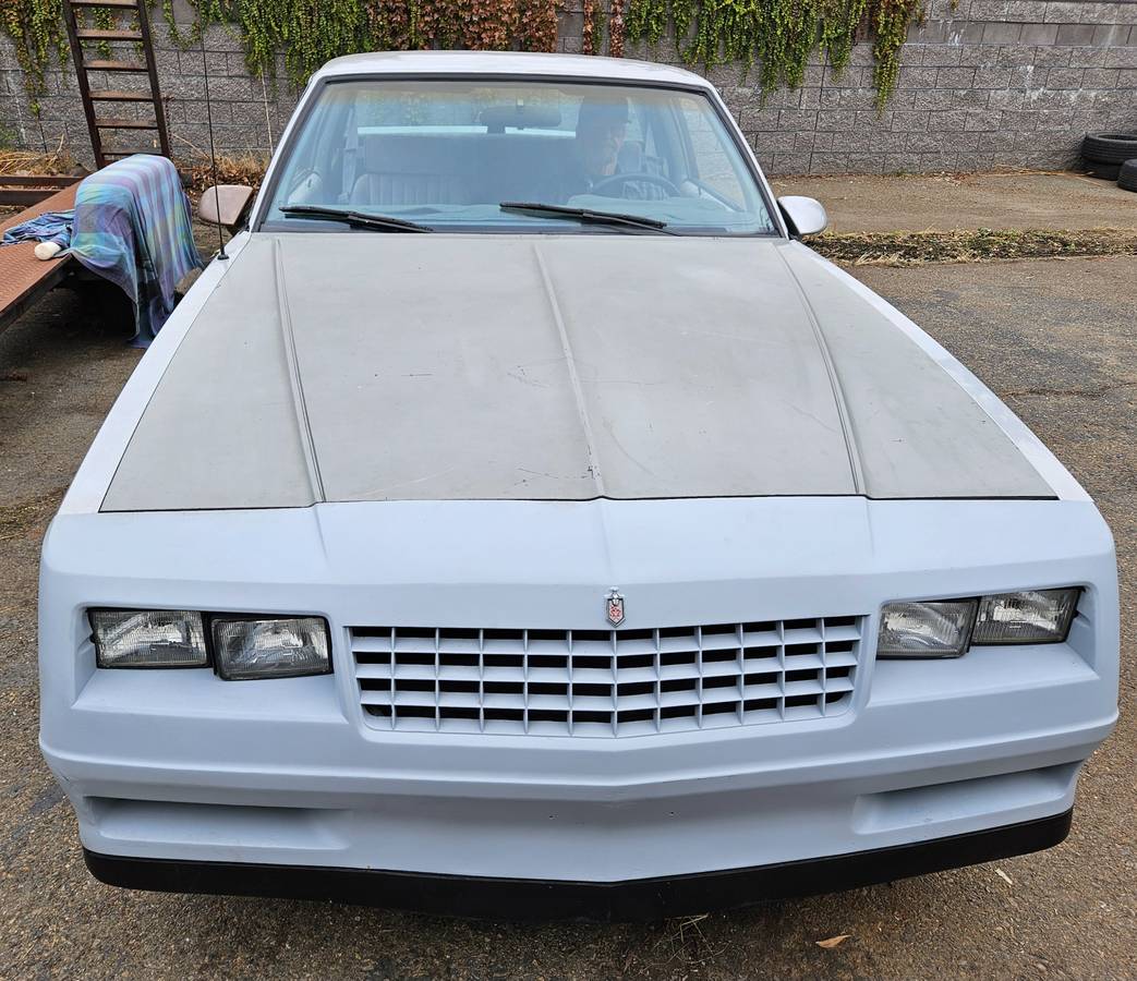 Chevrolet-Monte-carlo-ss-1986-1