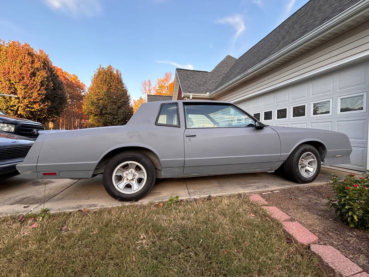 Chevrolet-Monte-carlo-ss-1986-3