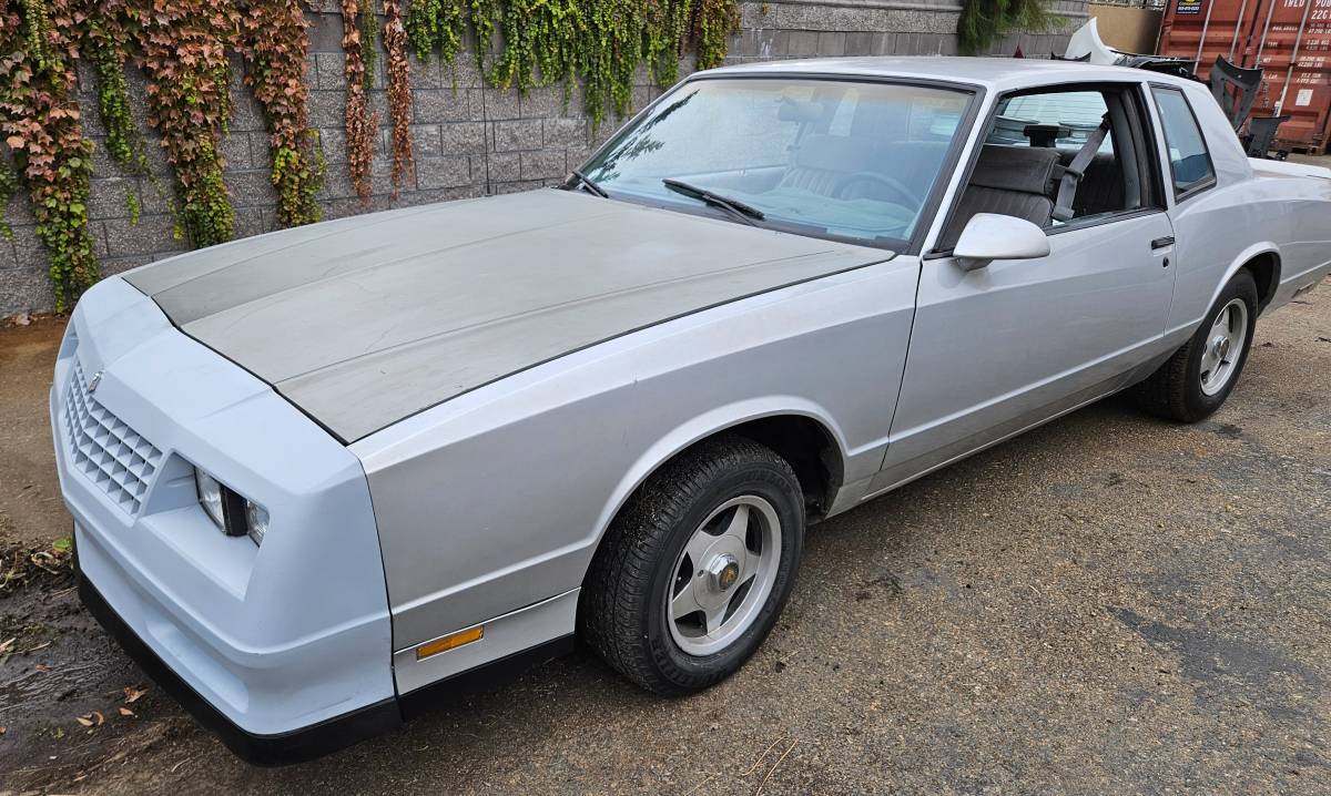 Chevrolet-Monte-carlo-ss-1986-6