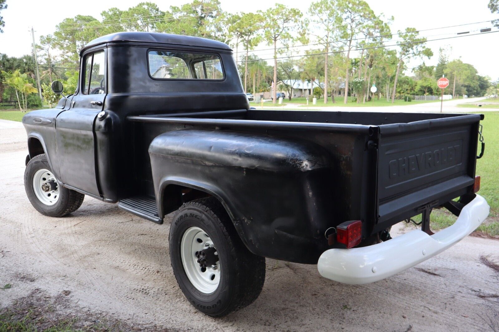 Chevrolet-Other-Pickups-1957-10