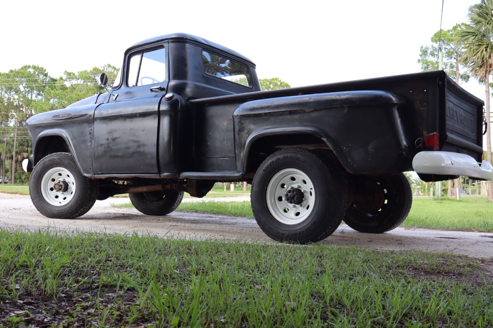 Chevrolet-Other-Pickups-1957-11