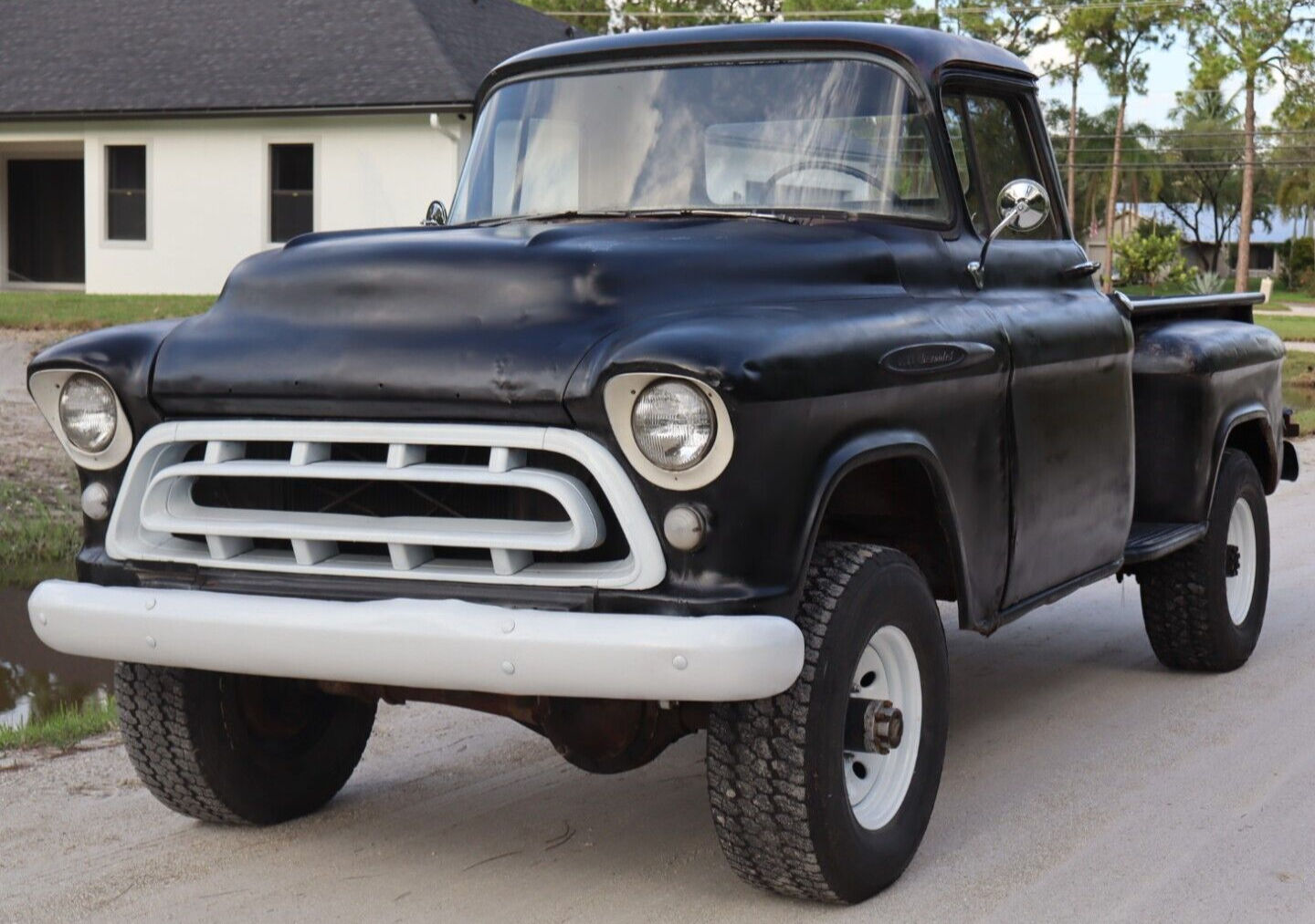 Chevrolet-Other-Pickups-1957-6