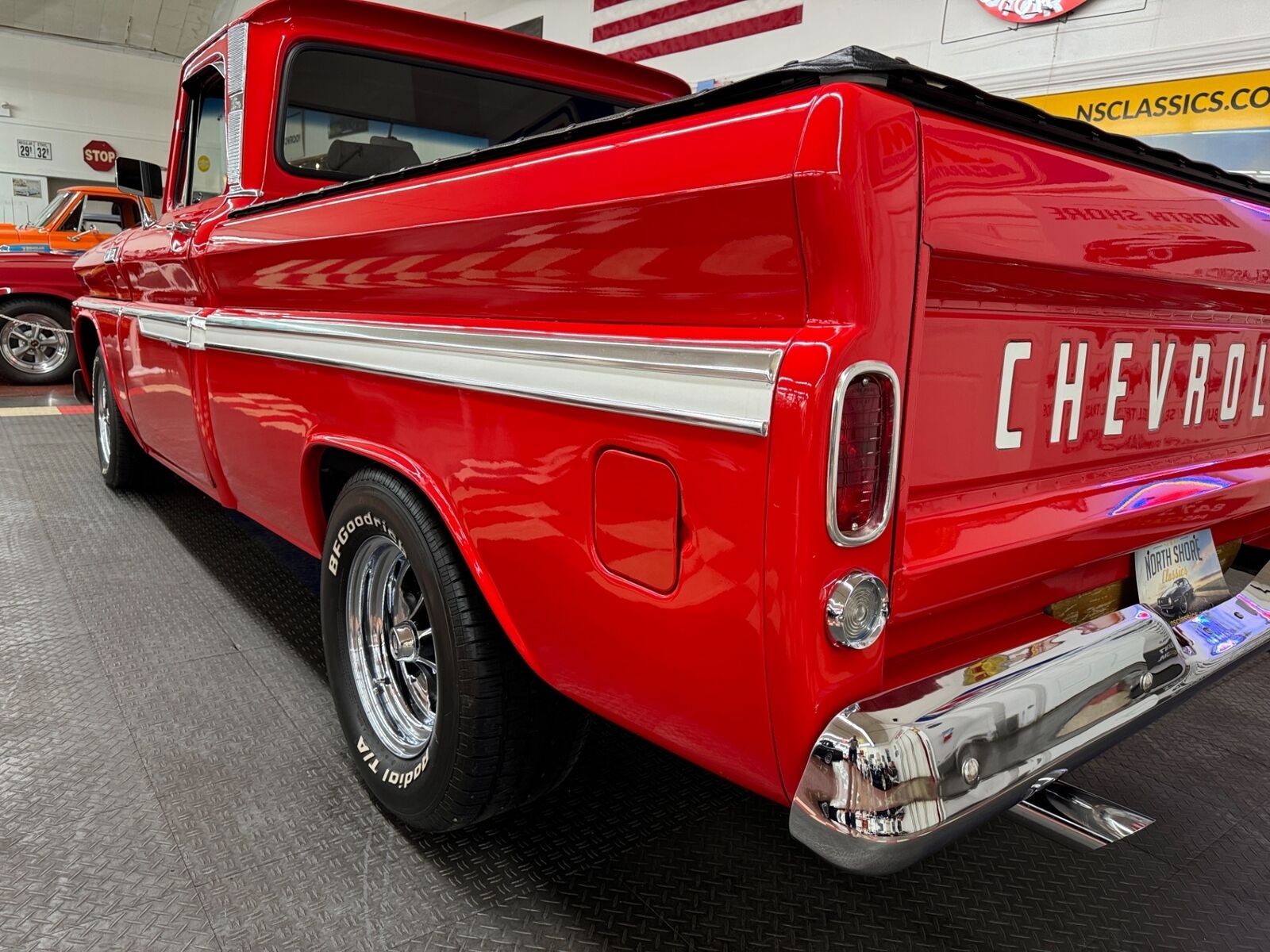 Chevrolet-Other-Pickups-1965-20