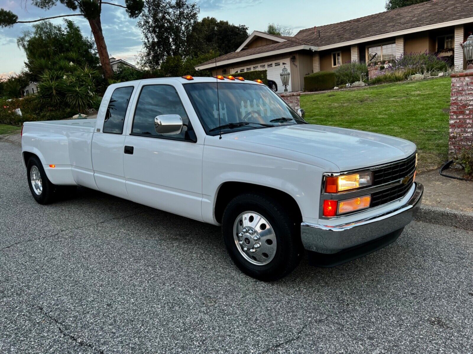 Chevrolet-Other-Pickups-1990-1