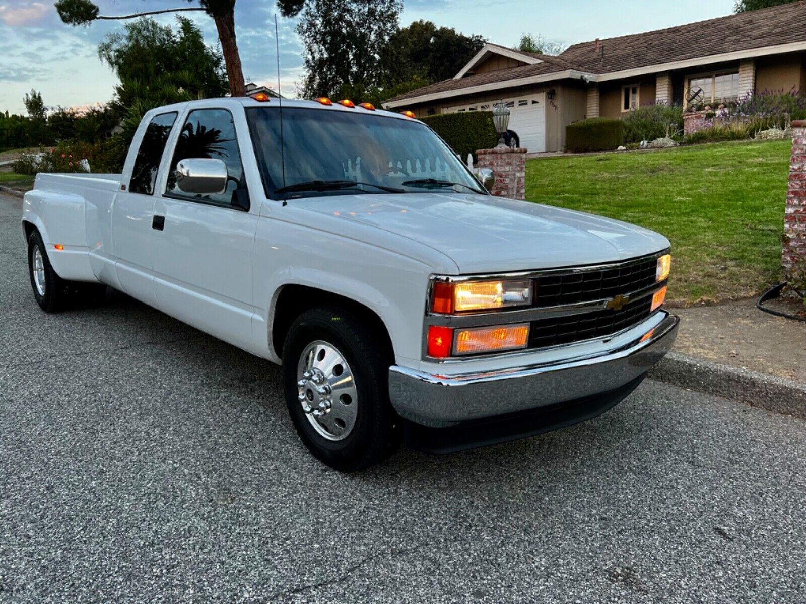 Chevrolet-Other-Pickups-1990-4