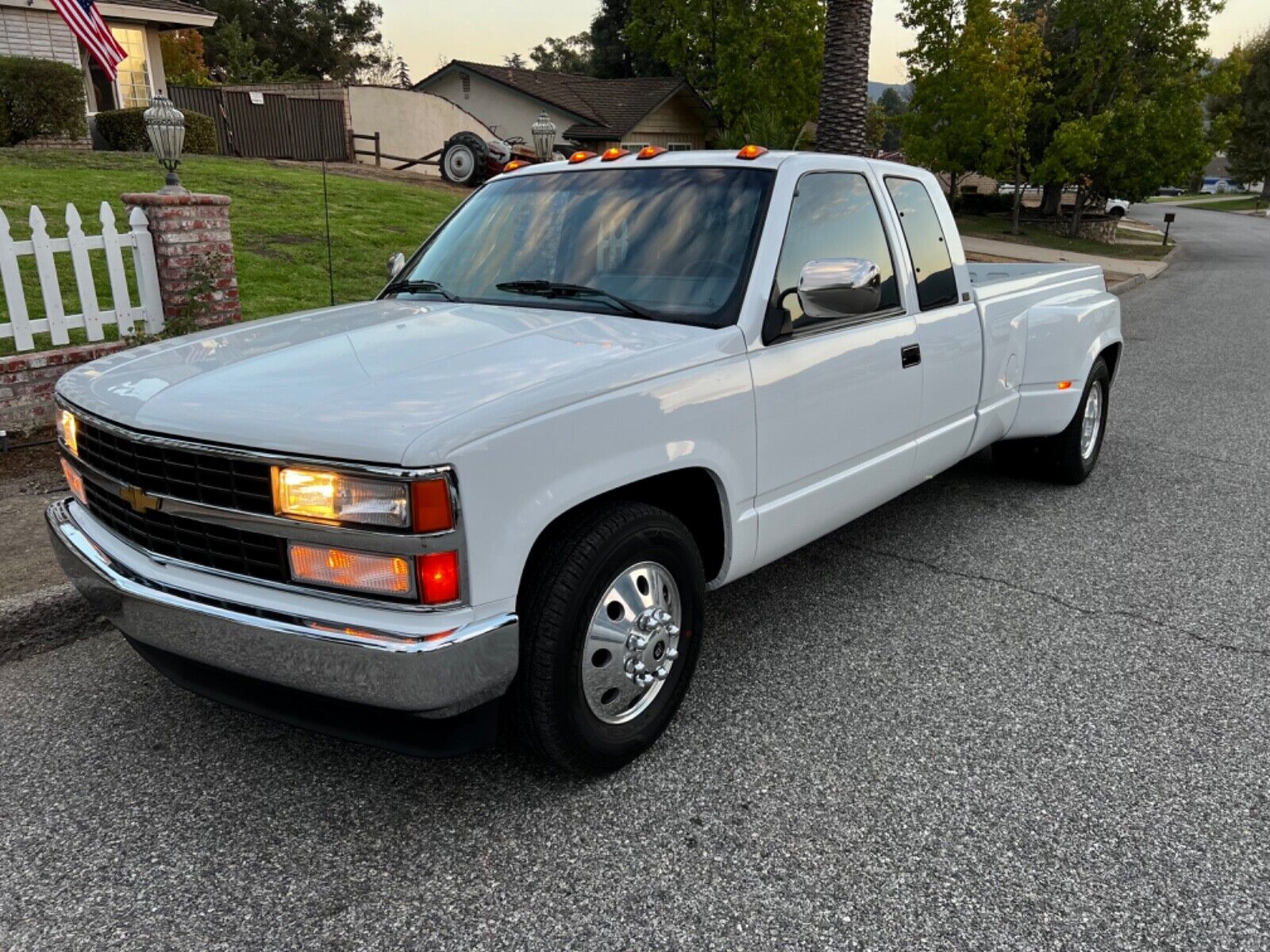 Chevrolet-Other-Pickups-1990-7