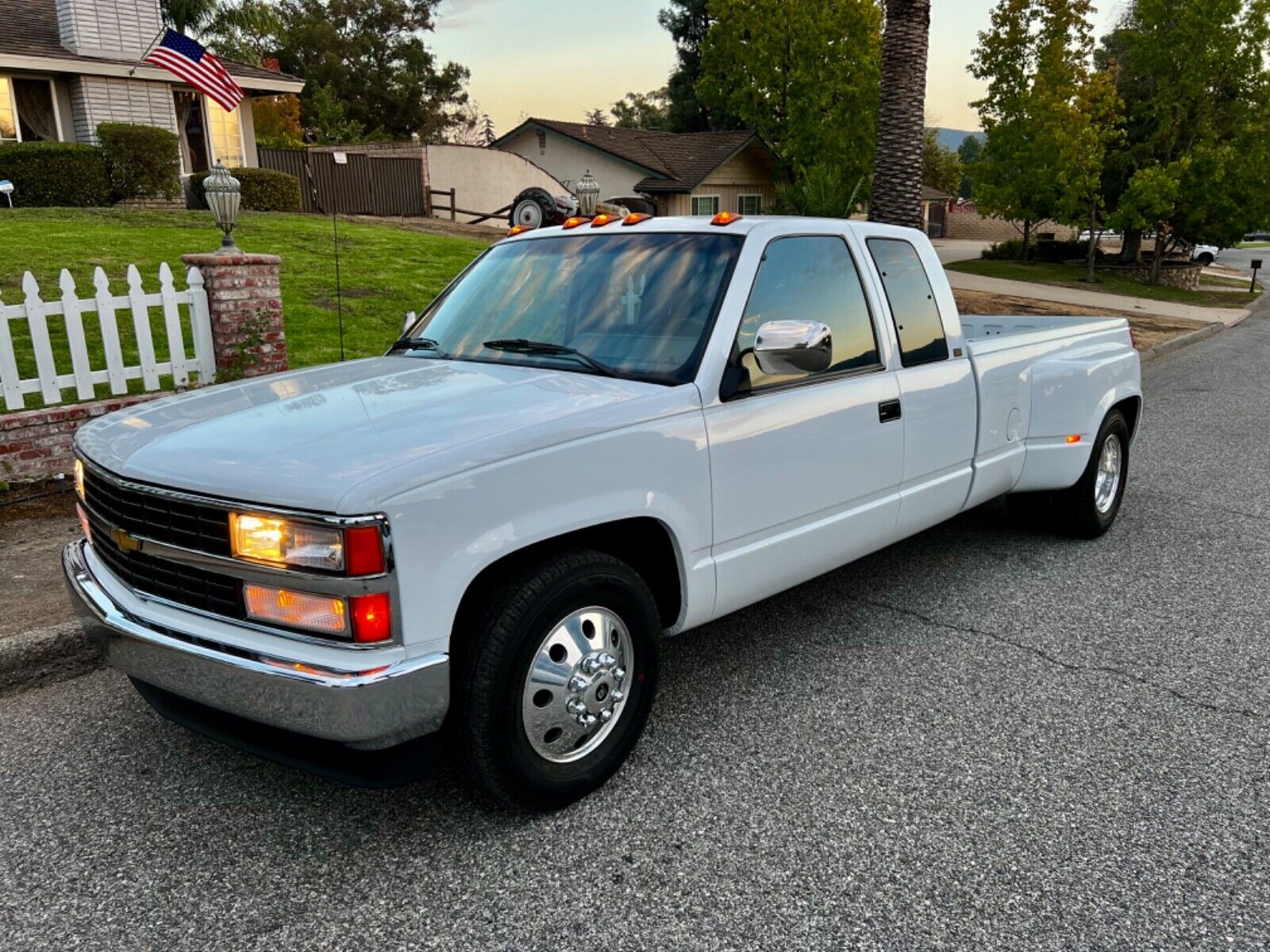 Chevrolet-Other-Pickups-1990-8