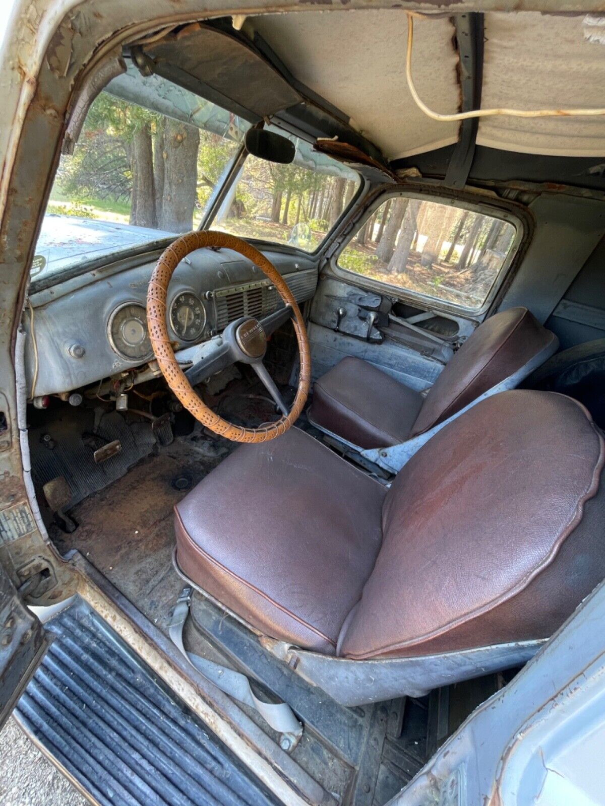 Chevrolet-Panel-SUV-1948-11